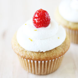 vegan raspberry cupcakes with surprise center