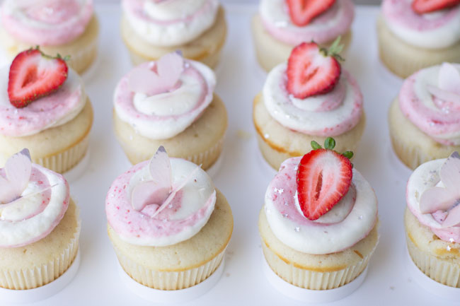 strawberry swirl cupcakes